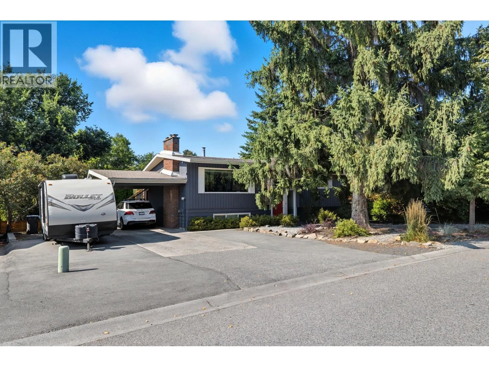 1112 Pinecrest Lane