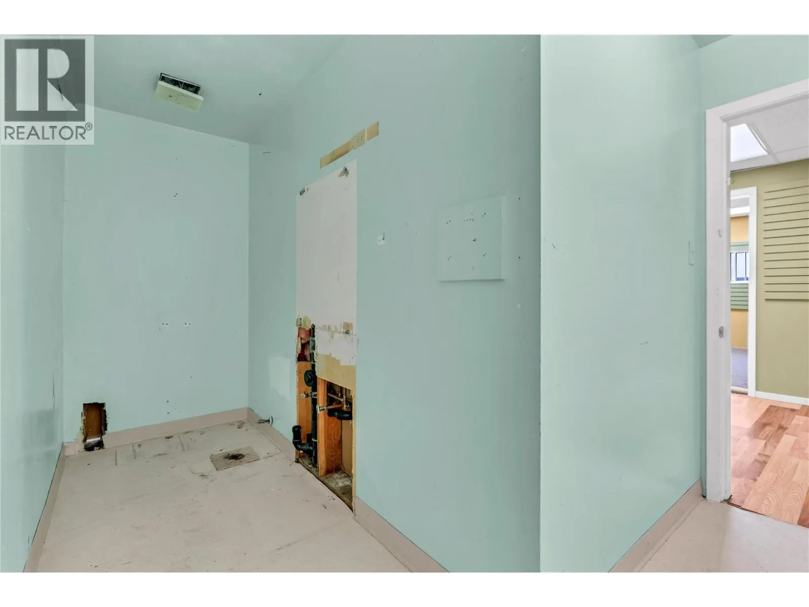 564 Main Street Unit# 120