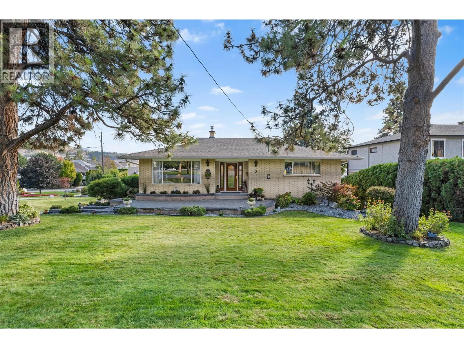 3 Alameda Court