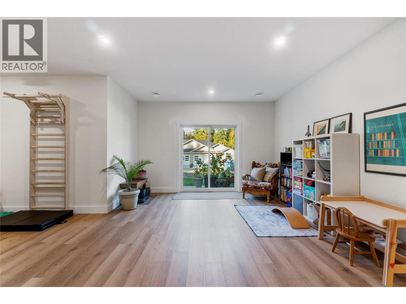 231 20 Street Unit# 14