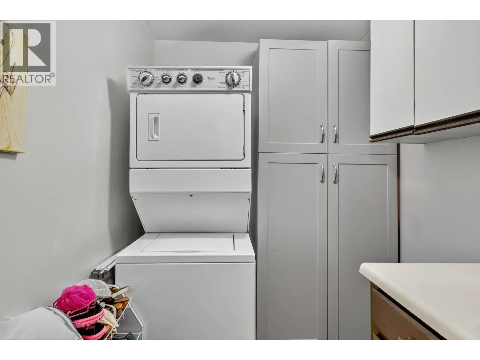 575 Sutherland Avenue Unit# 207