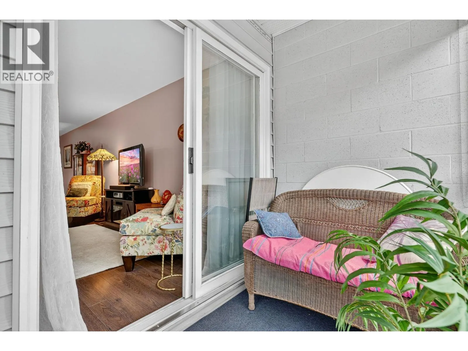 575 Sutherland Avenue Unit# 207