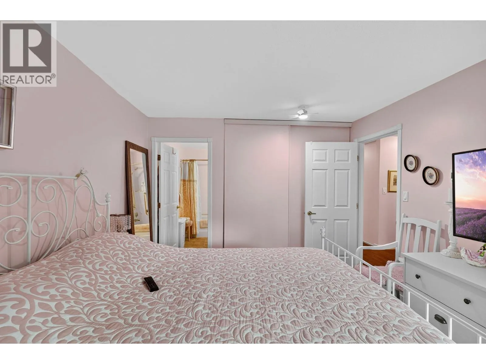 575 Sutherland Avenue Unit# 207