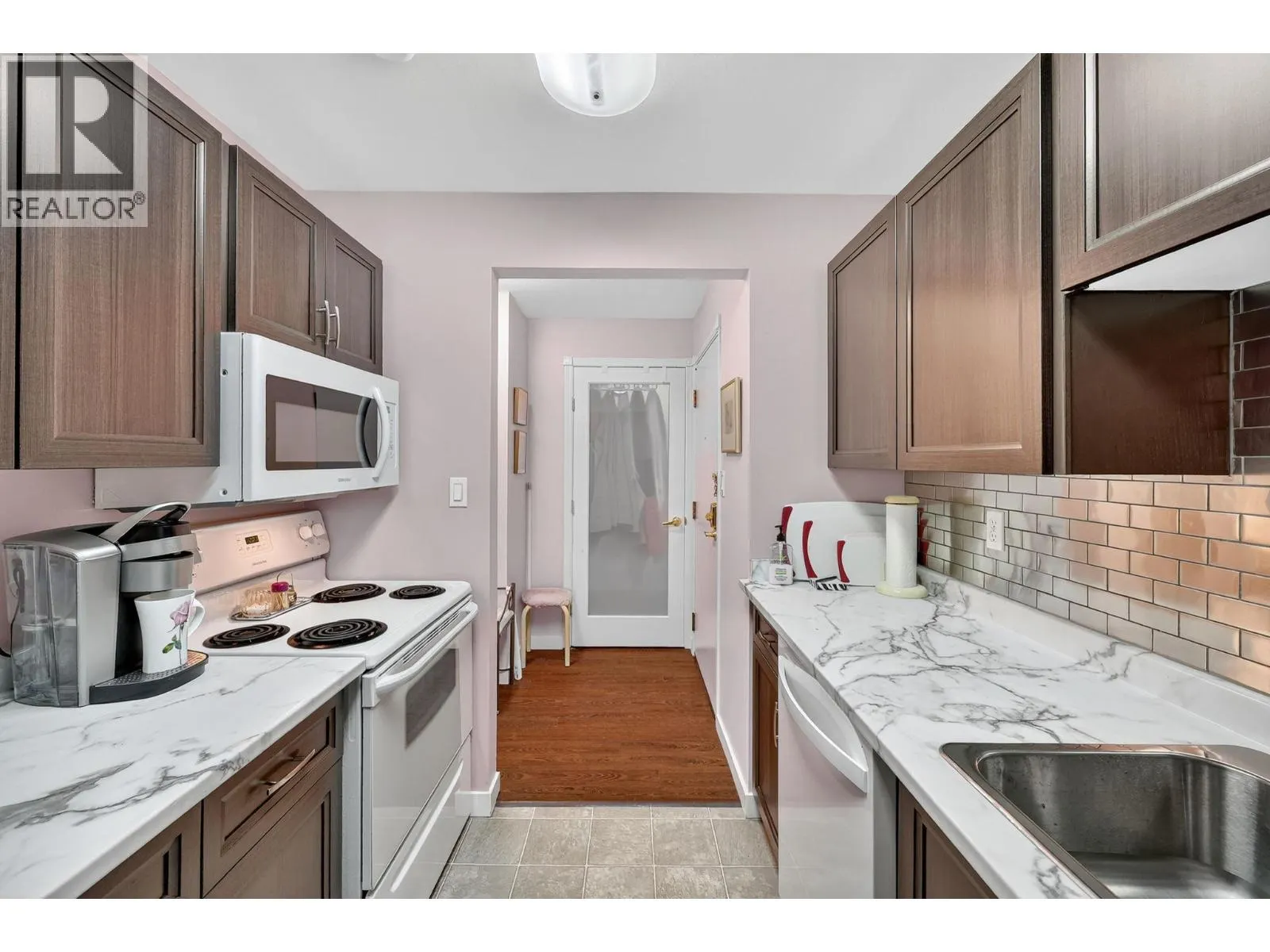 575 Sutherland Avenue Unit# 207