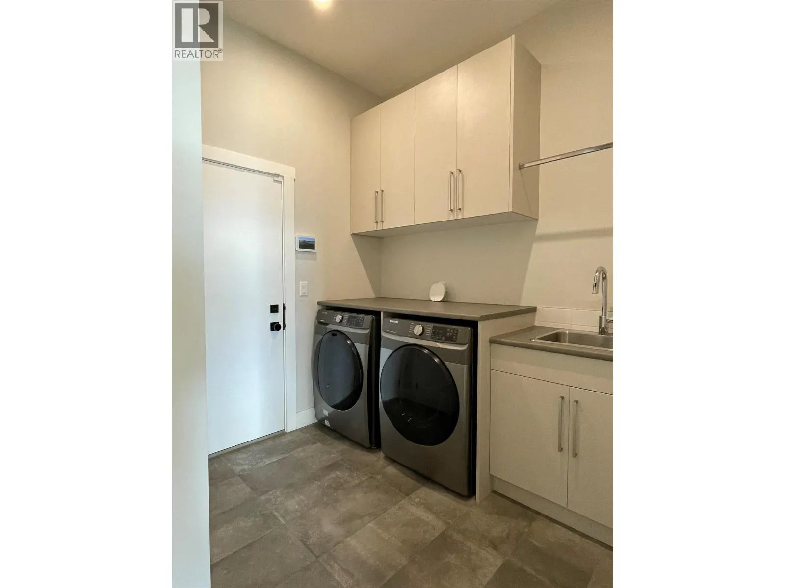 1049 Loseth Drive