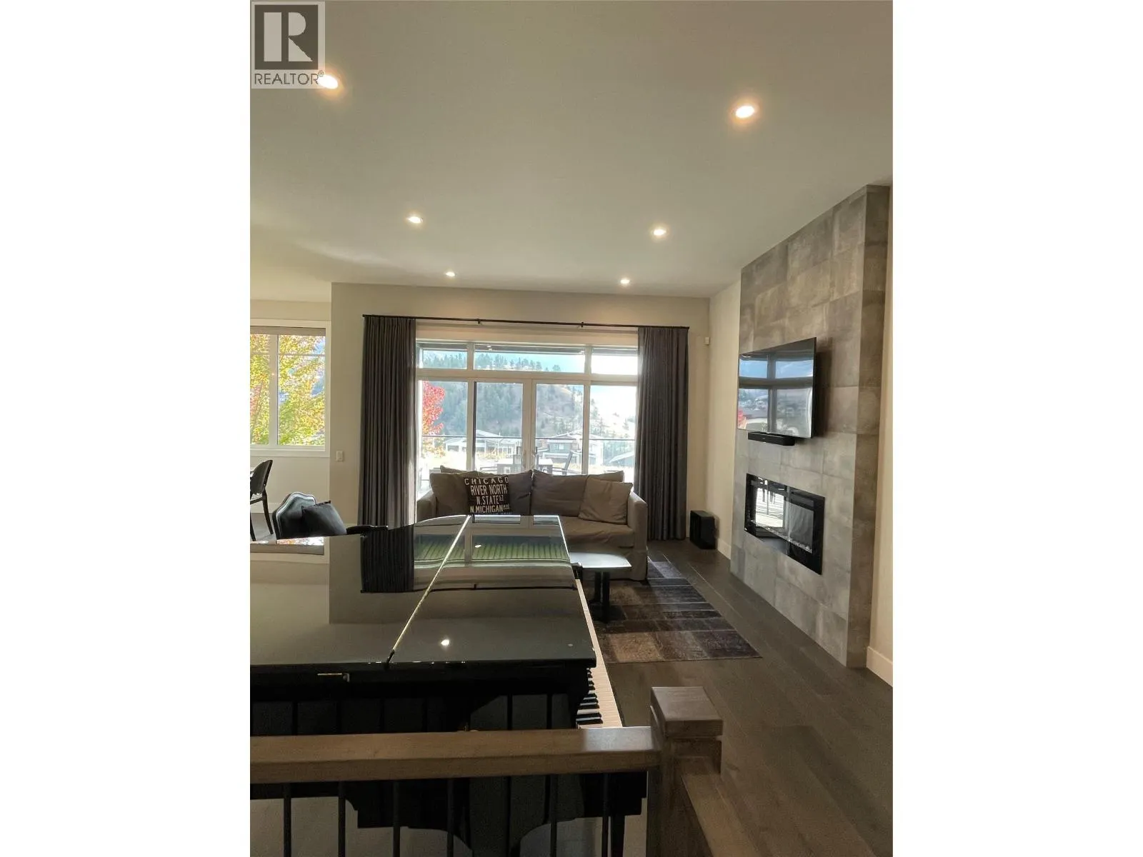 1049 Loseth Drive