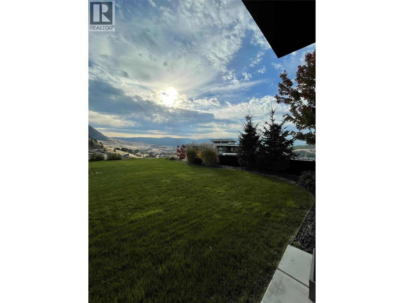 1049 Loseth Drive