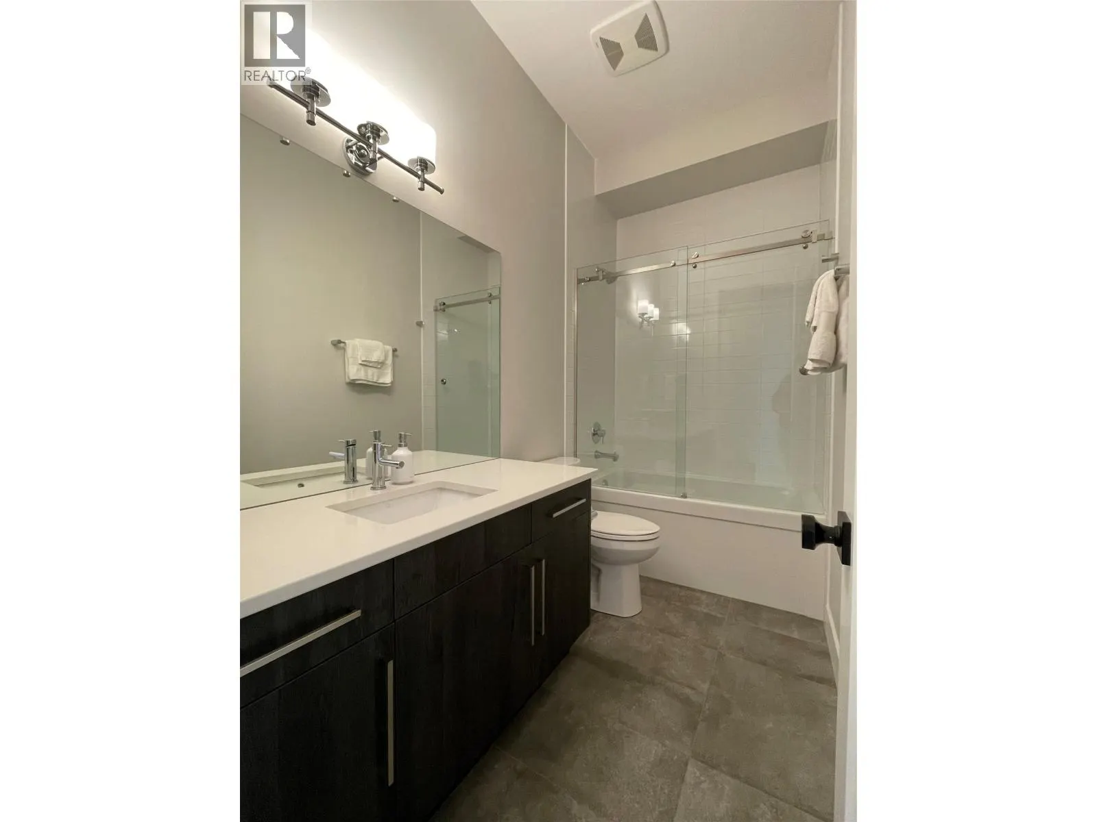 1049 Loseth Drive