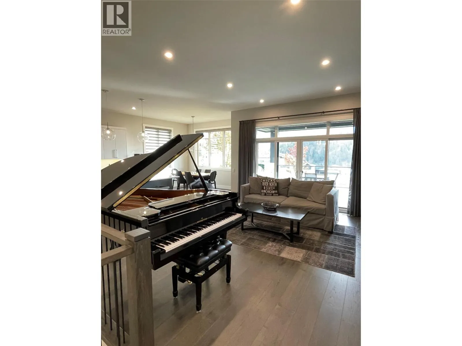 1049 Loseth Drive