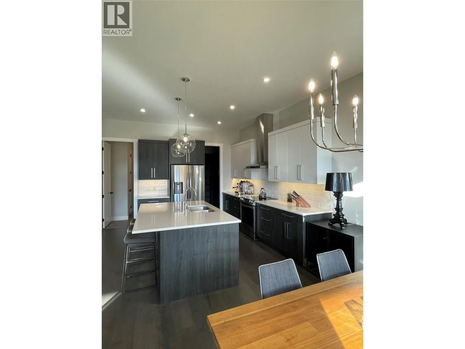 1049 Loseth Drive