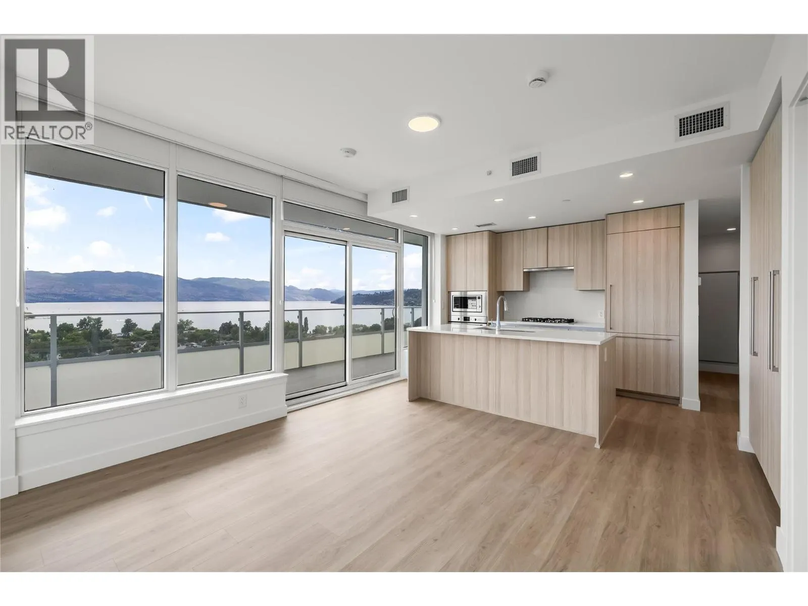 238 Leon Avenue Unit# 1704