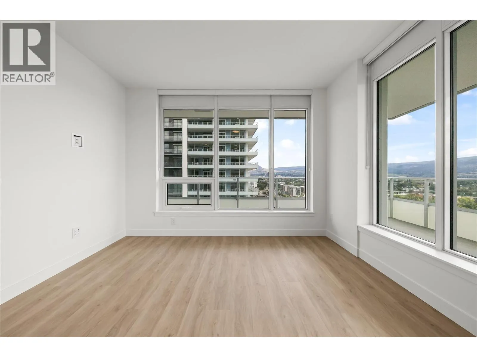 238 Leon Avenue Unit# 1704