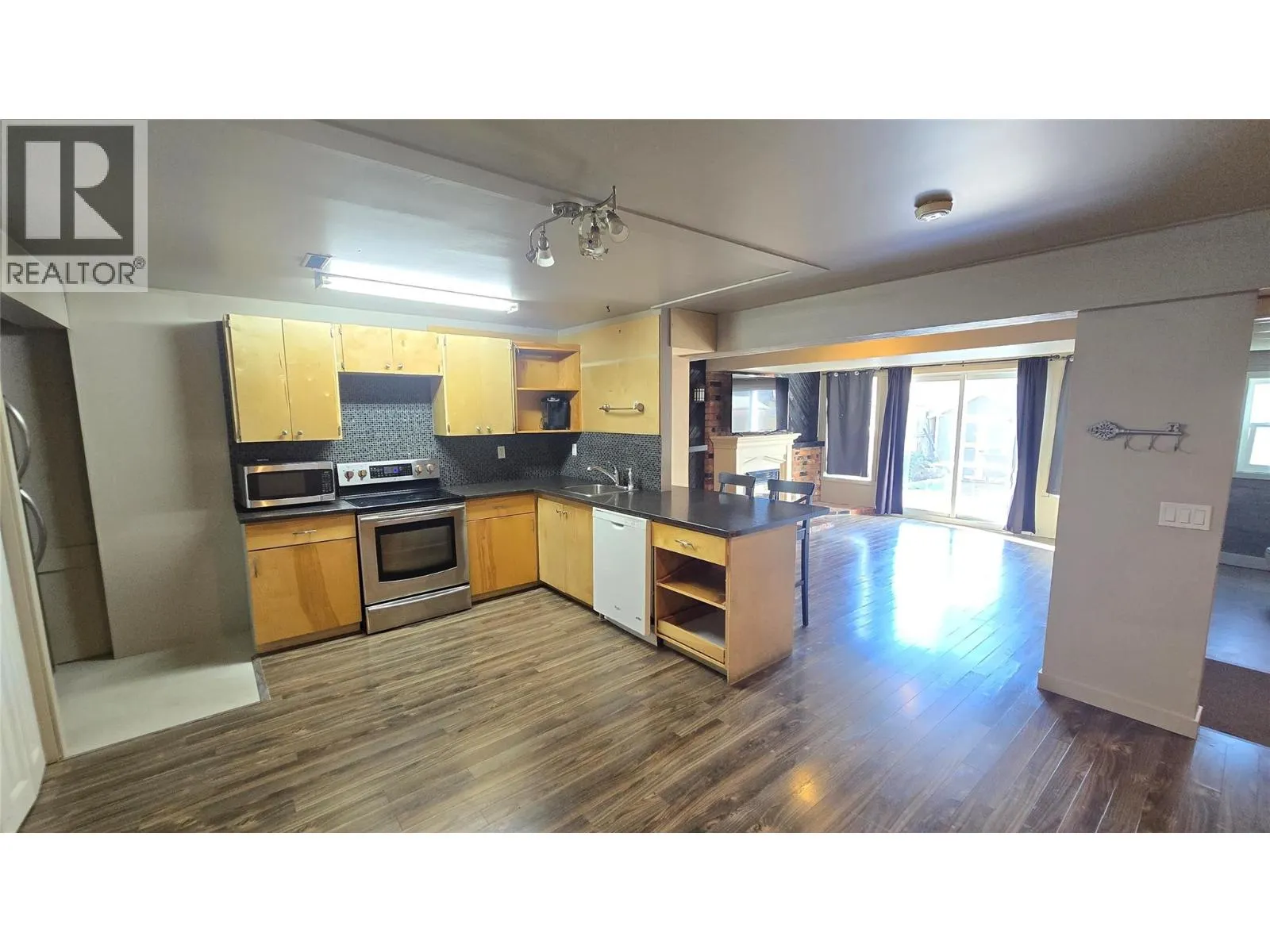 1151 SCHUBERT Drive