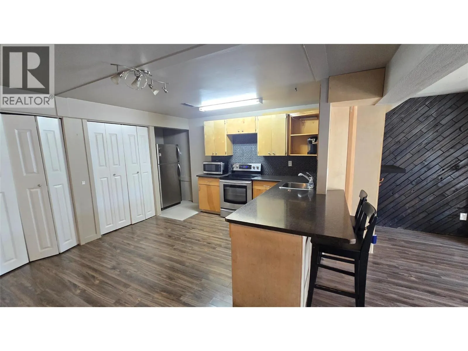 1151 SCHUBERT Drive