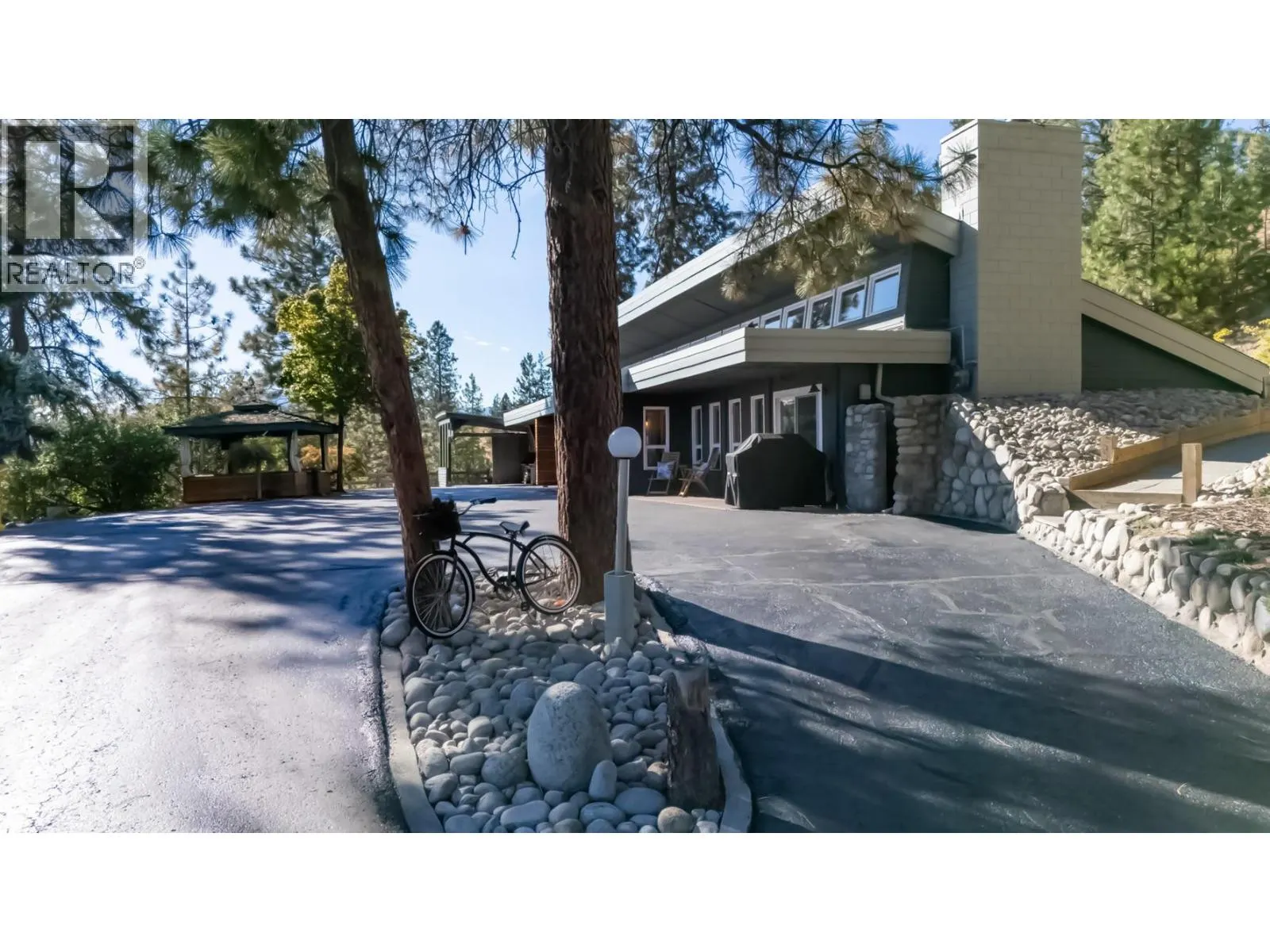 5290 Trepanier Bench Road