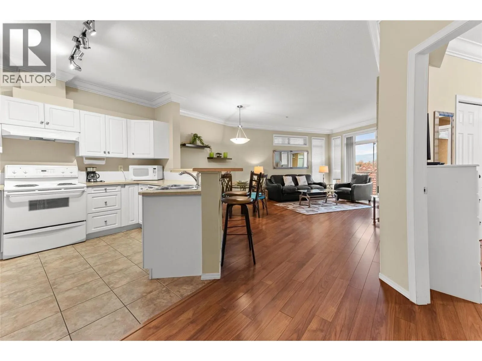 1088 Sunset Drive Unit# 440