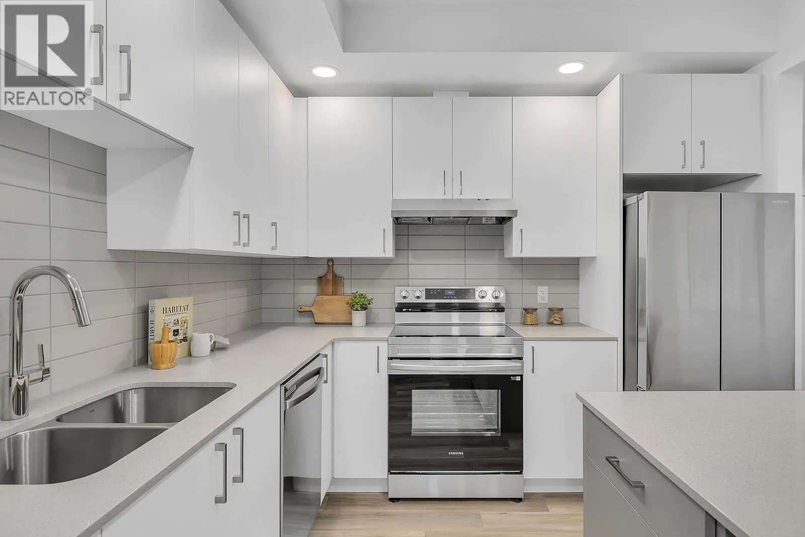 1111 Frost Road Unit# 401