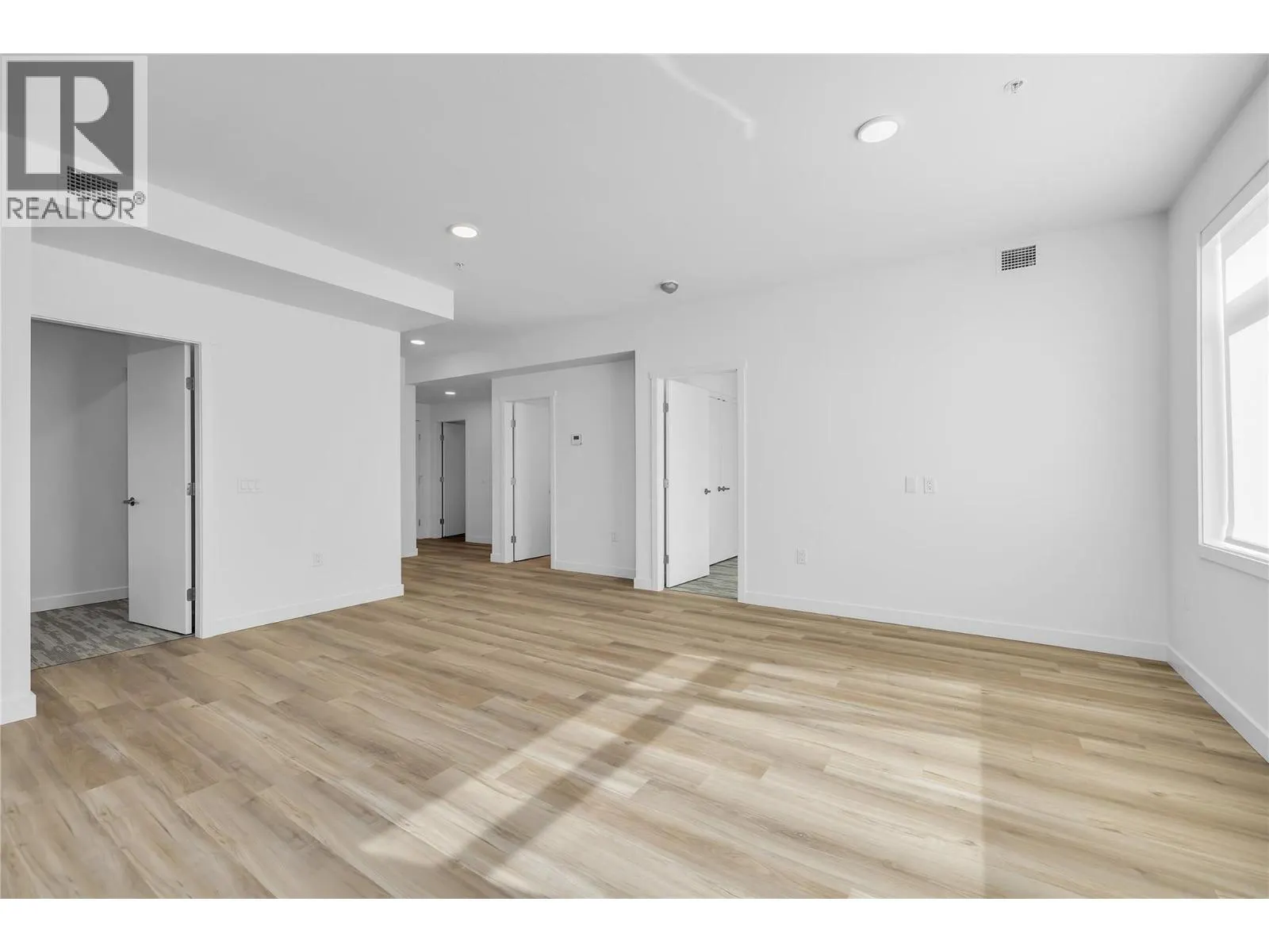 1057 Frost Road Unit# 118