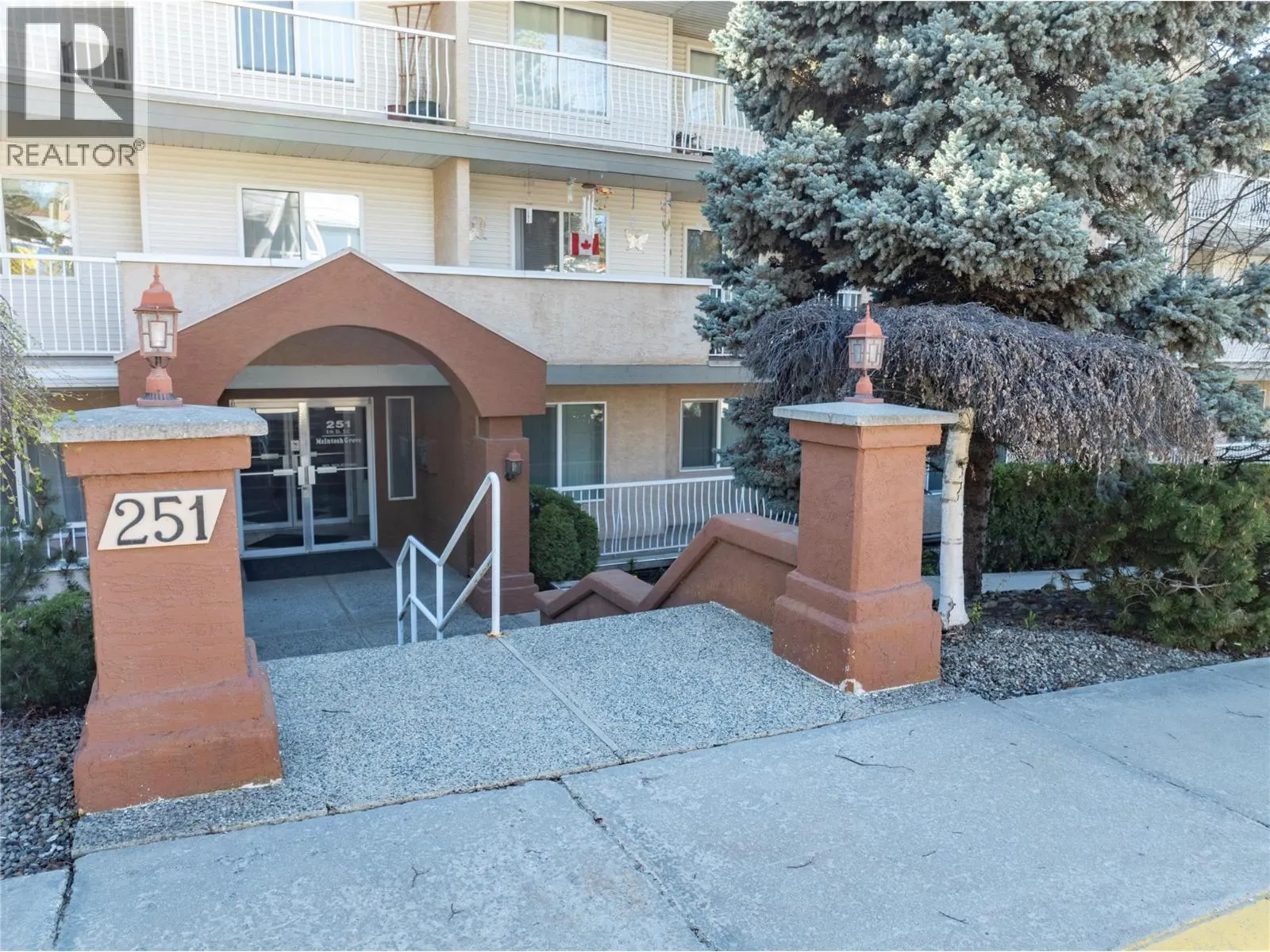 251 6 Street SE Unit# 308