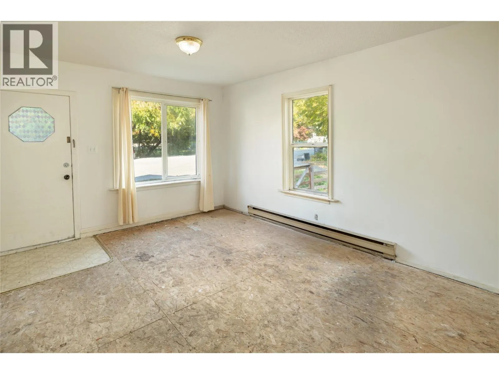 1923 Lindahl Street