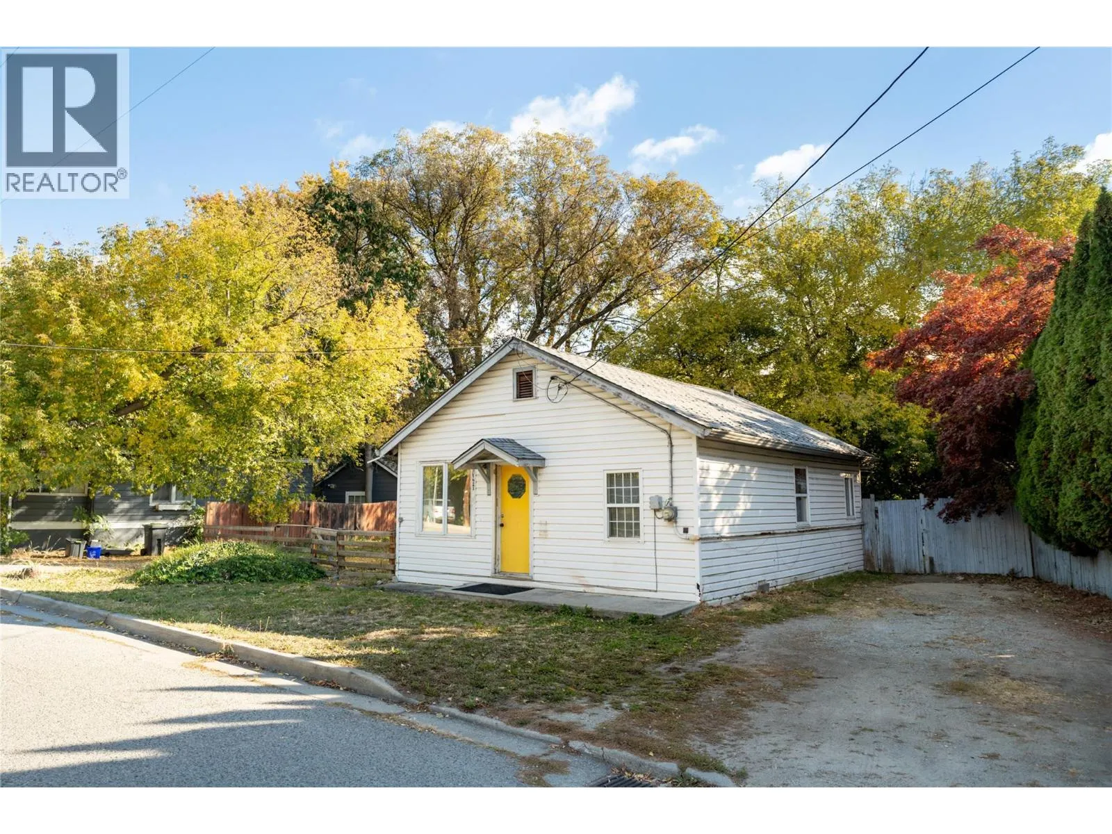 1923 Lindahl Street