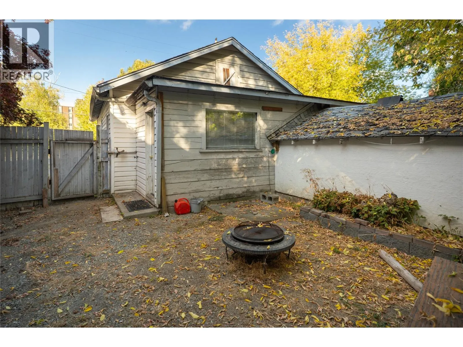 1923 Lindahl Street