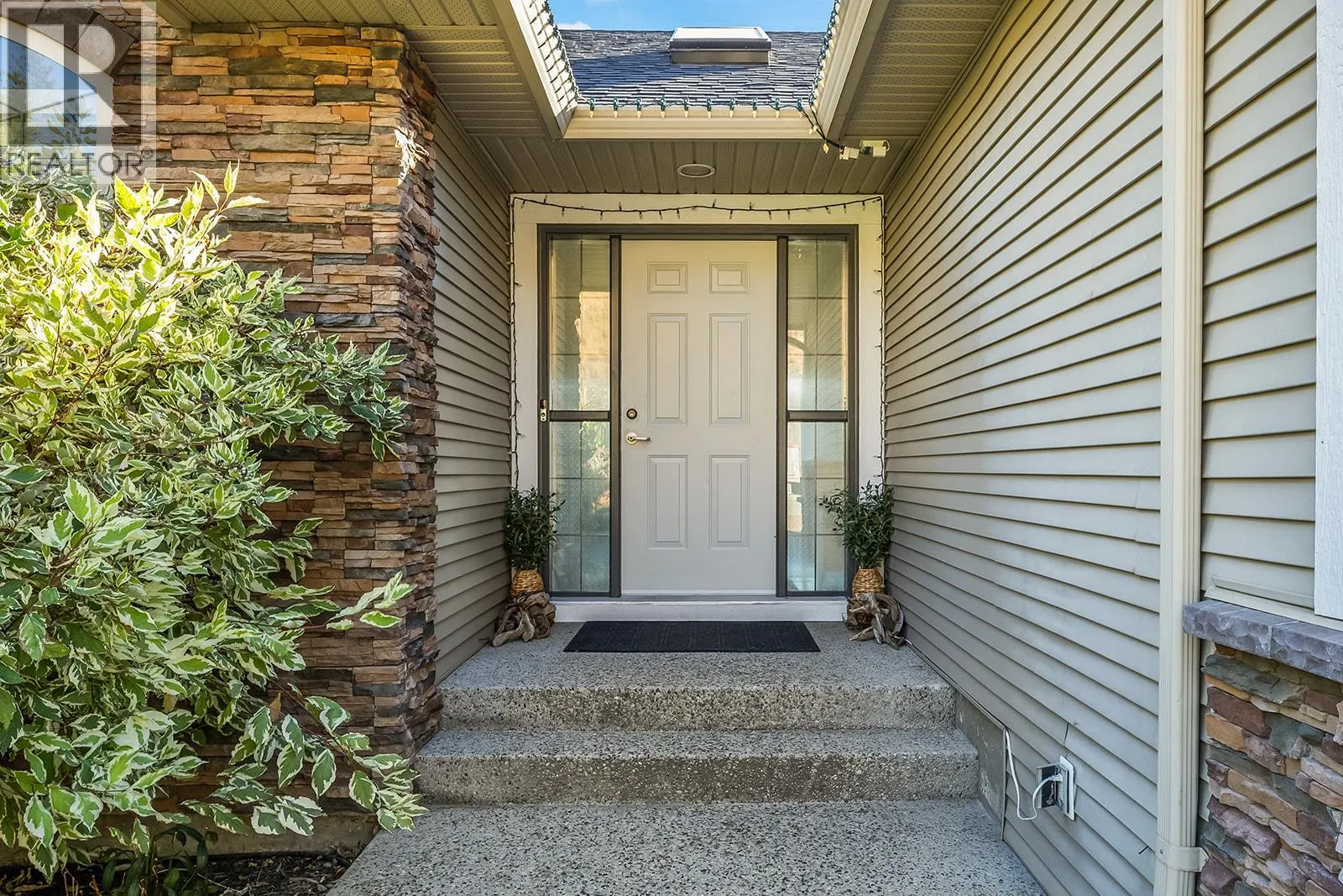 2031 Rosealee Lane