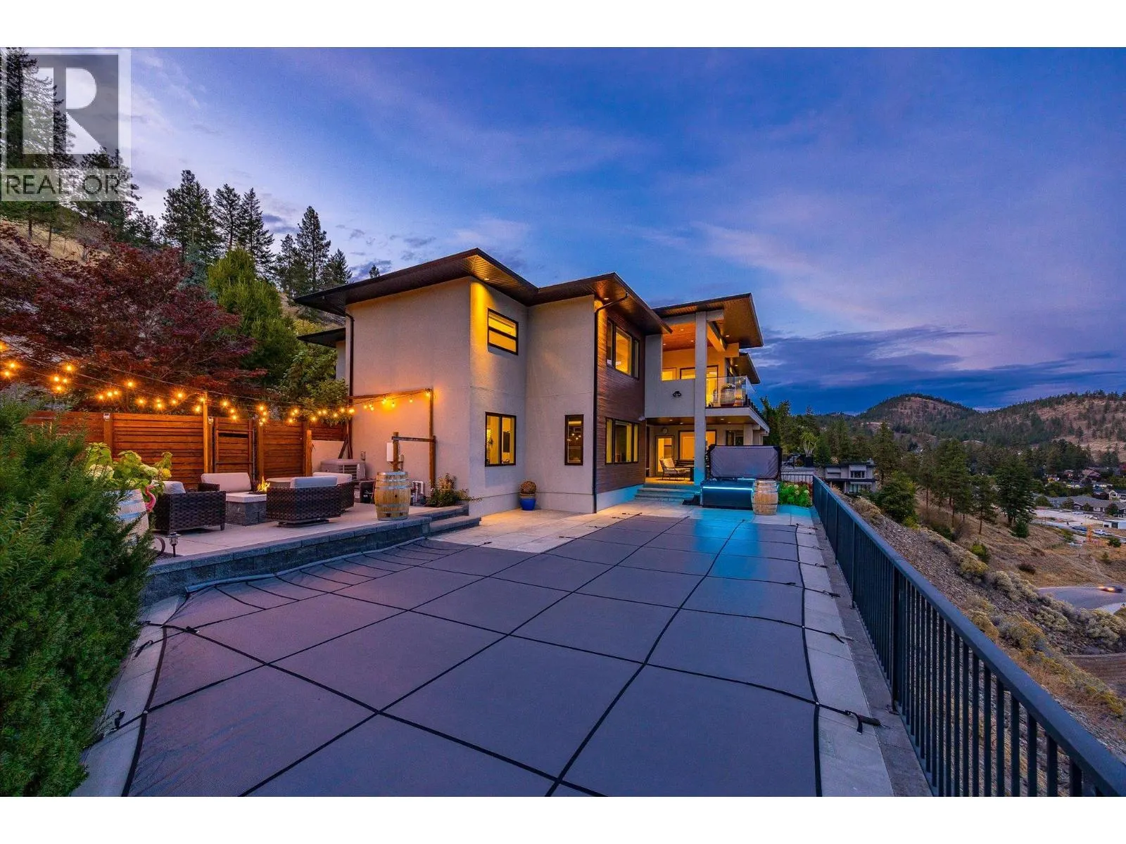 738 Highpointe Drive