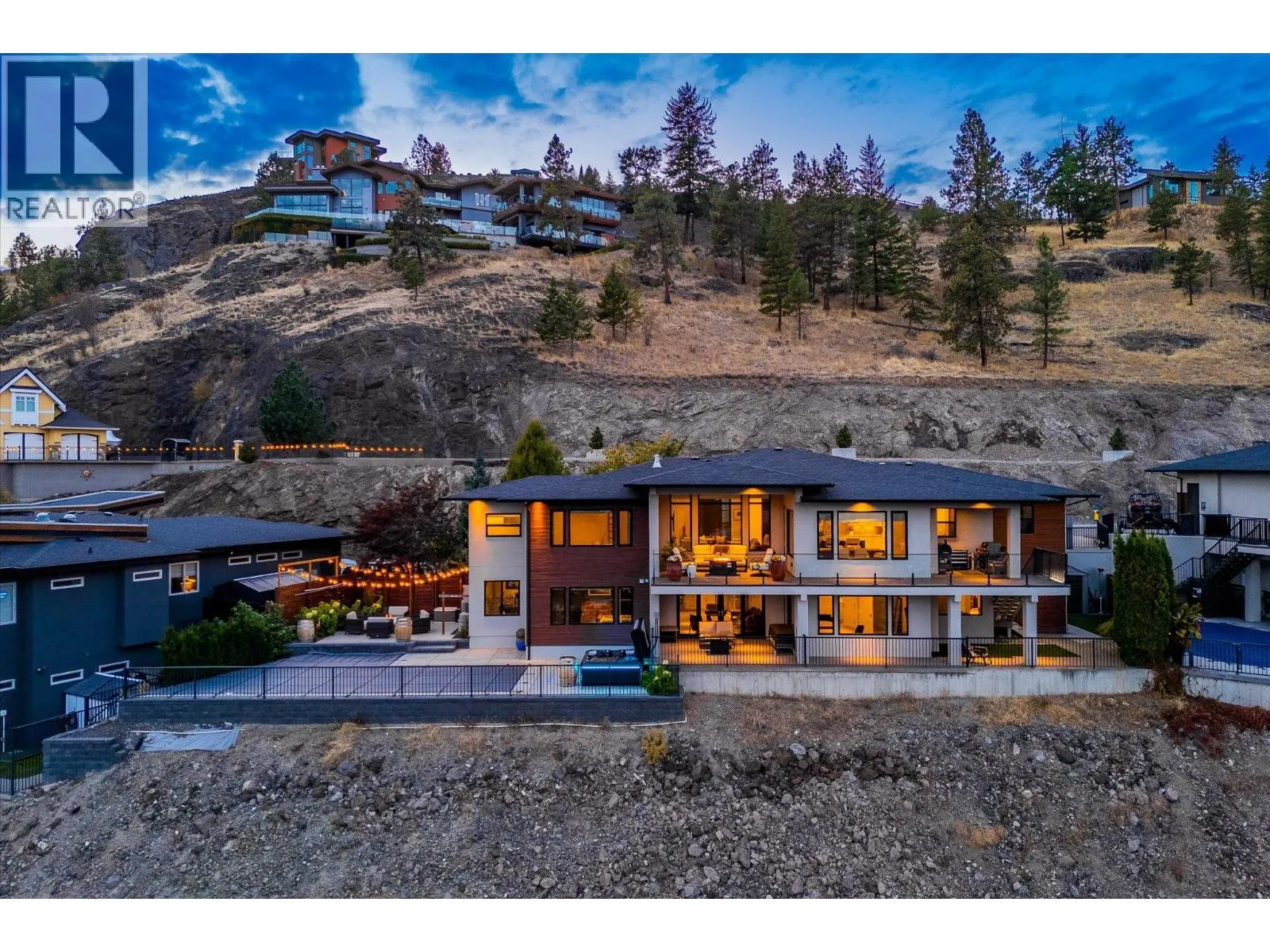 738 Highpointe Drive