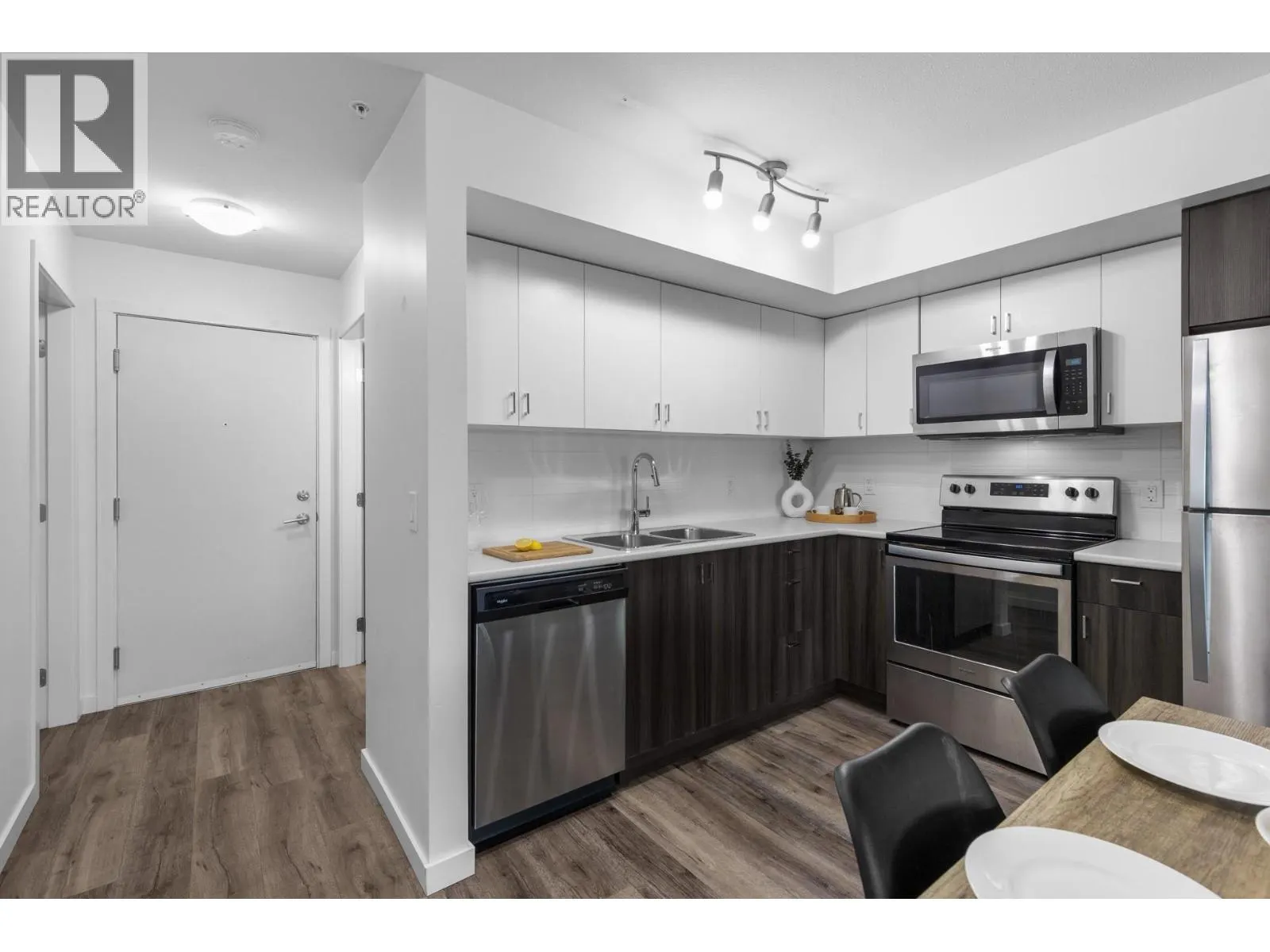 725 Academy Way Unit# 203