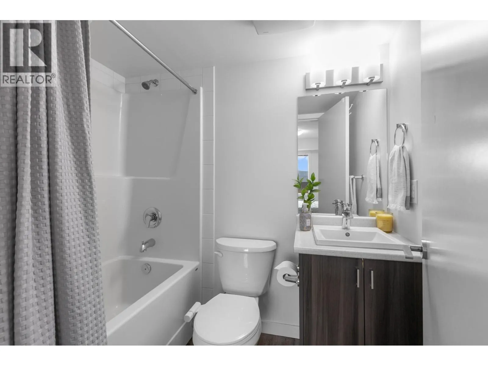725 Academy Way Unit# 203