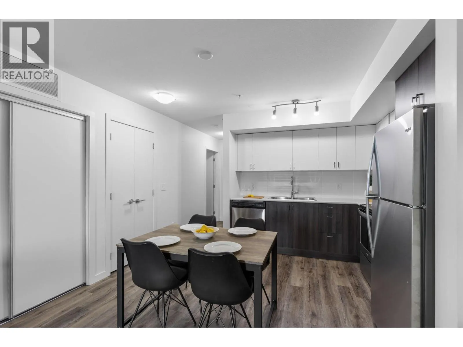 725 Academy Way Unit# 203