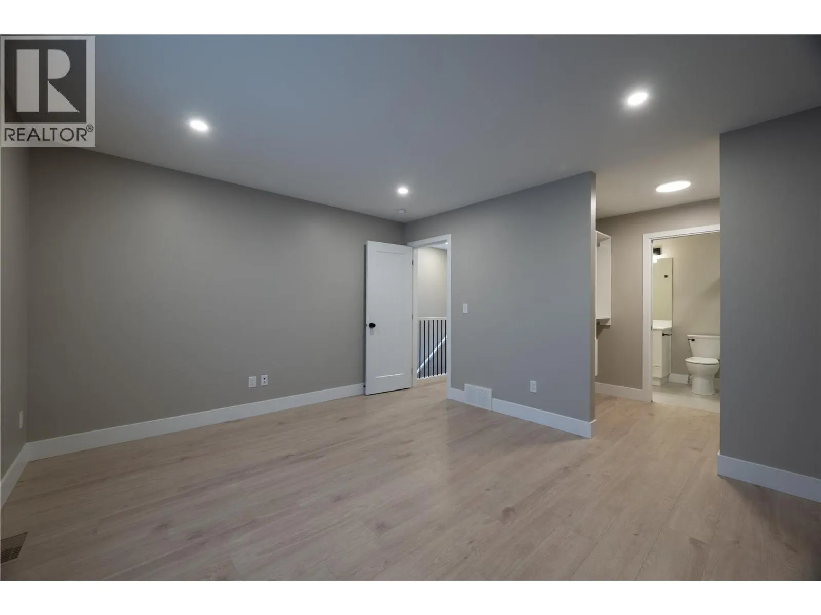 159 CHESTNUT Avenue