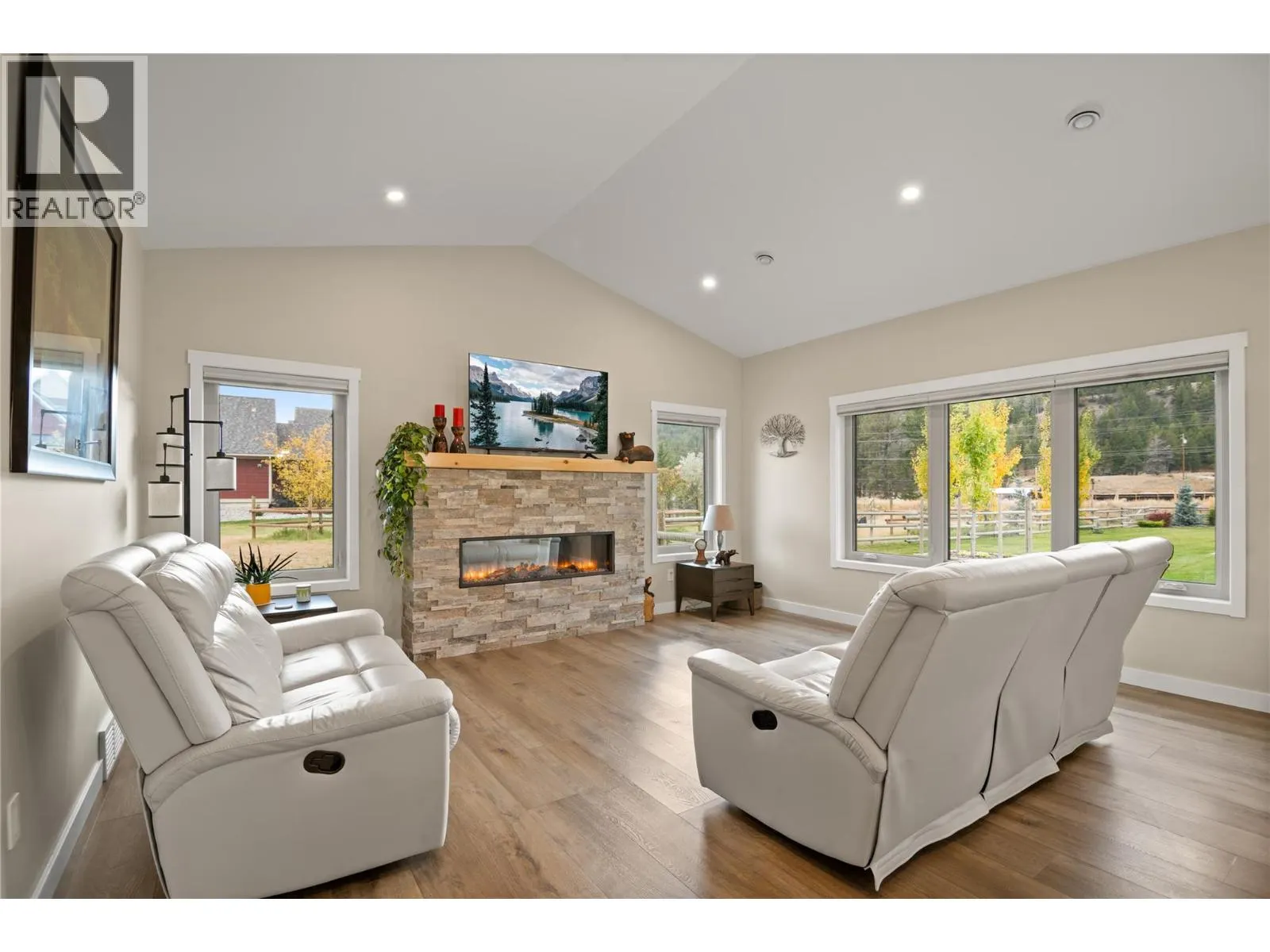 6909 Columbia Ridge Drive