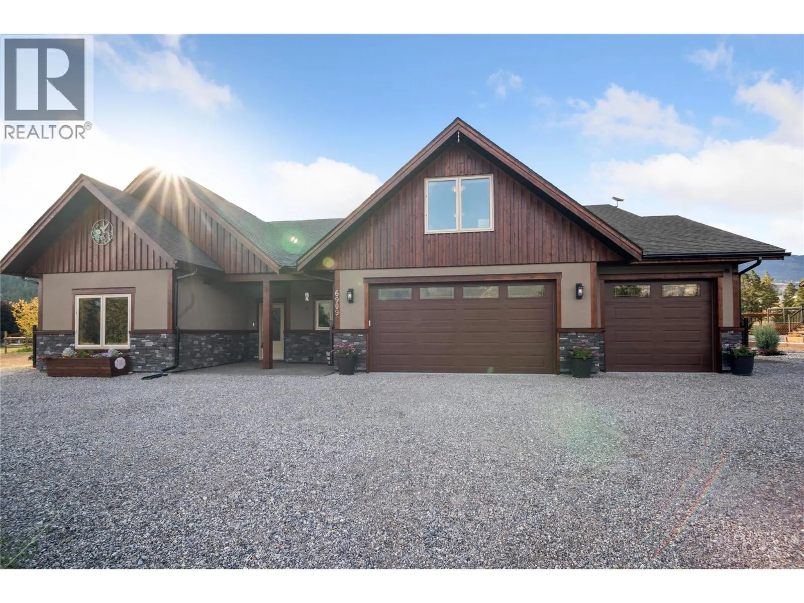 6909 Columbia Ridge Drive