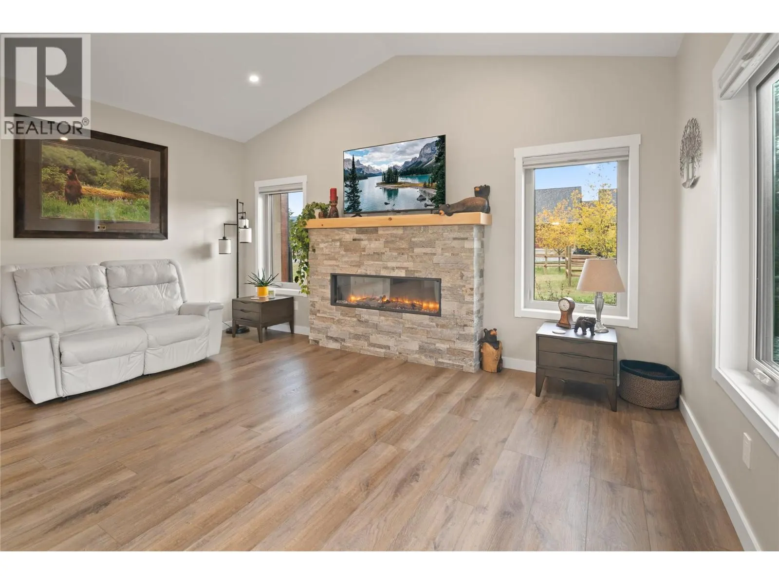 6909 Columbia Ridge Drive