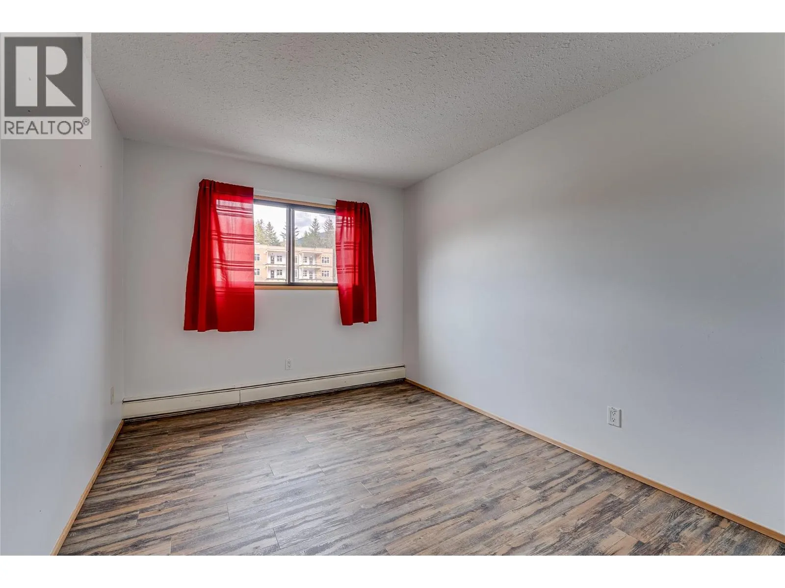 409 Main Street Unit# 206
