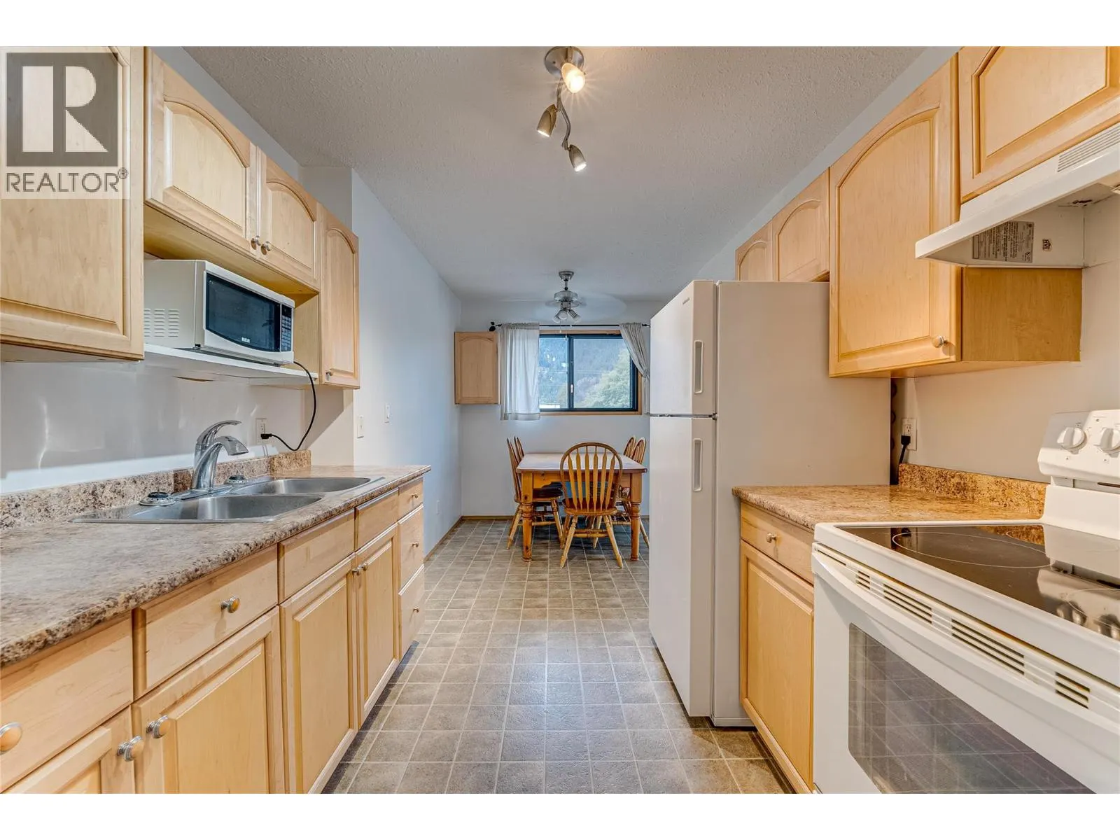 409 Main Street Unit# 206