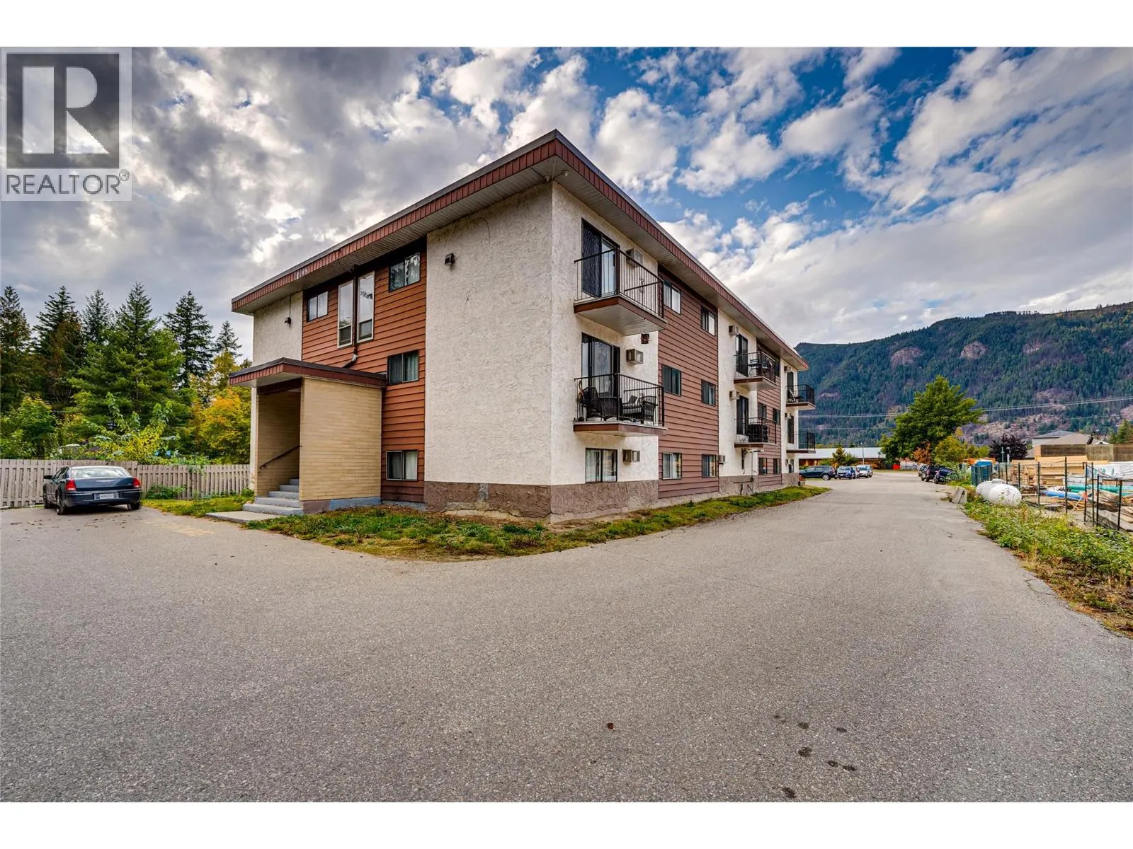 409 Main Street Unit# 206