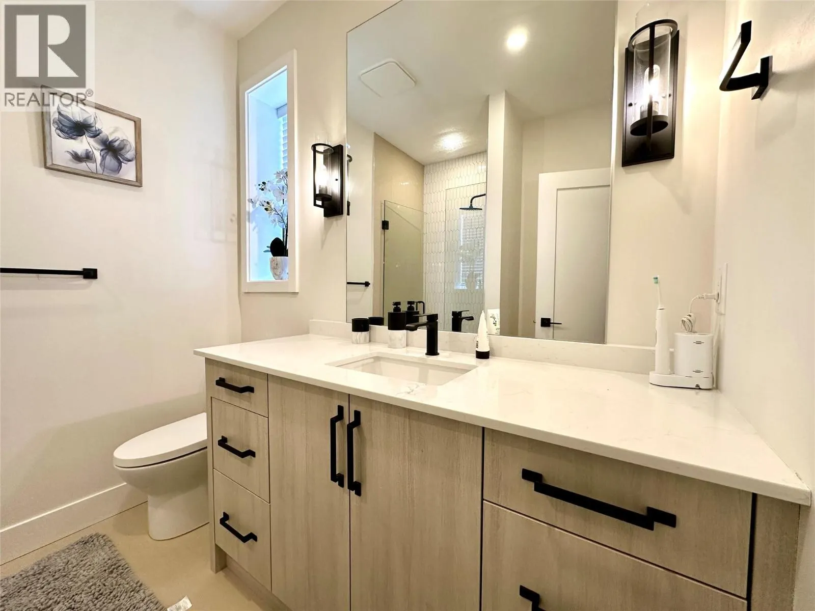 8000 VEDETTE Drive Unit# 5