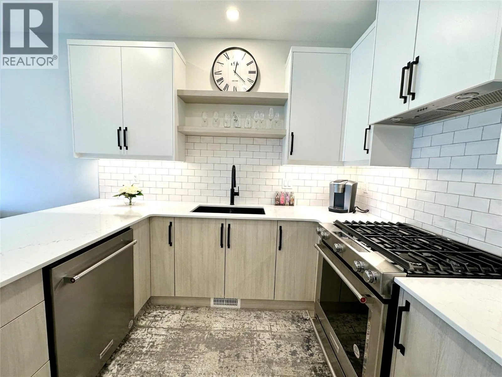 8000 VEDETTE Drive Unit# 5