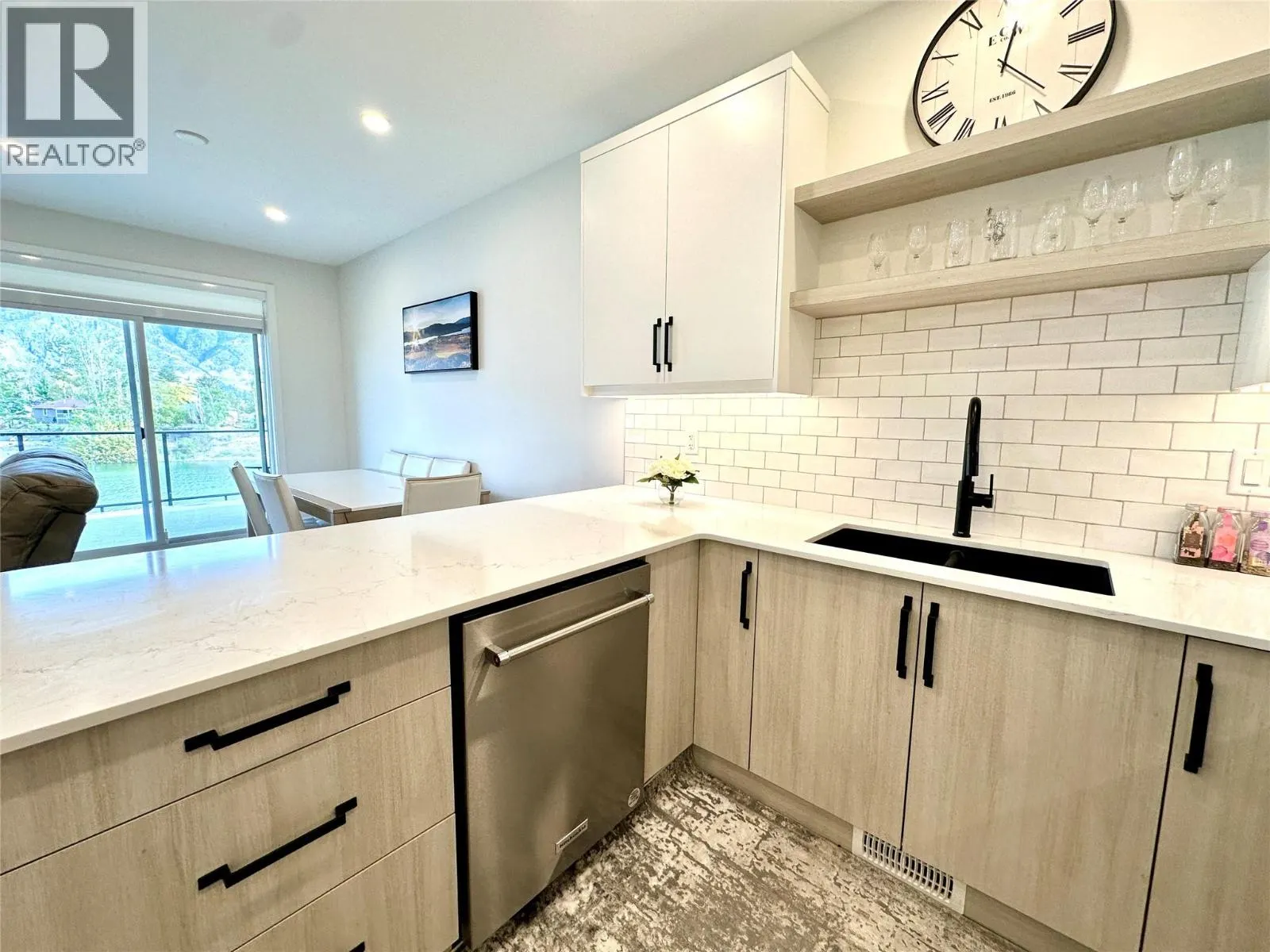 8000 VEDETTE Drive Unit# 5