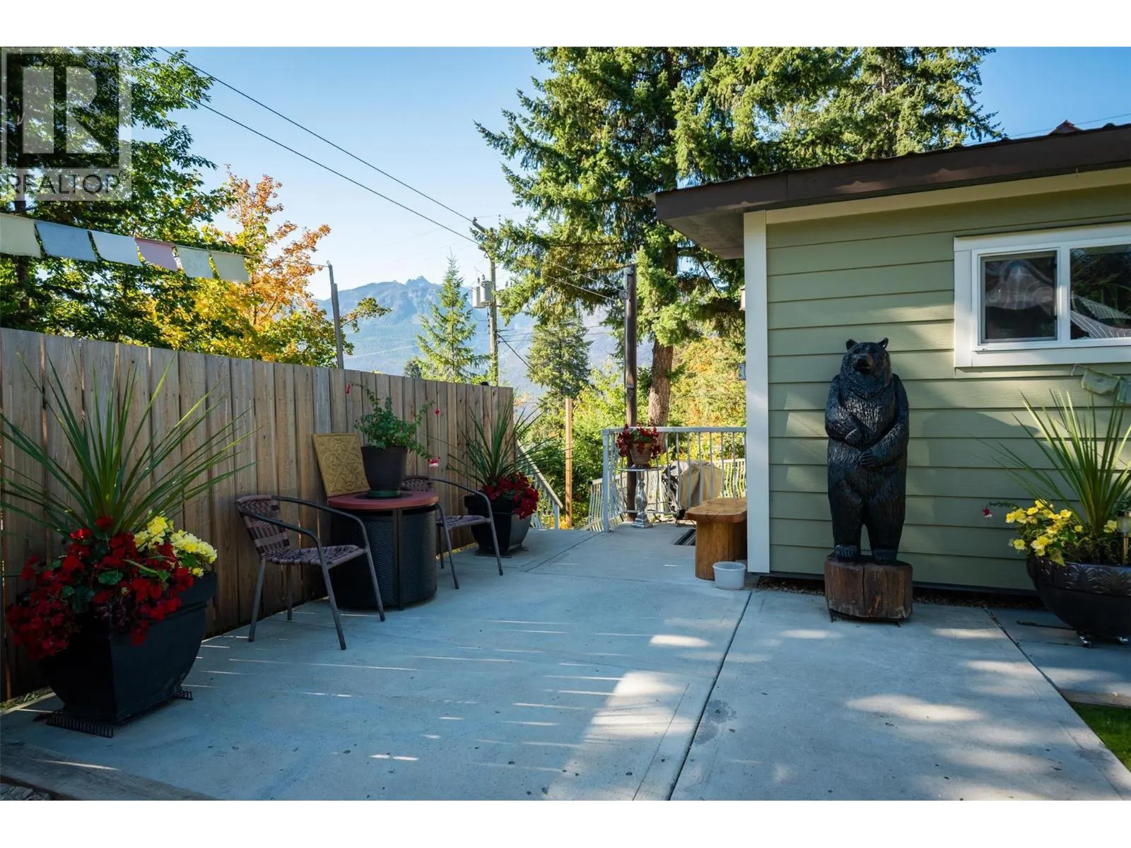814 KOOTENAY Street