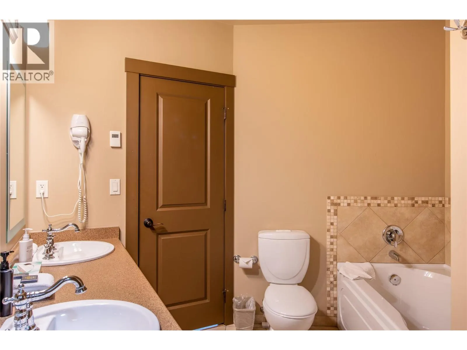 1420 Palliser Trail Unit# 304