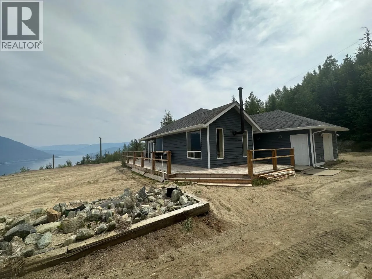 4652 Rose Crescent