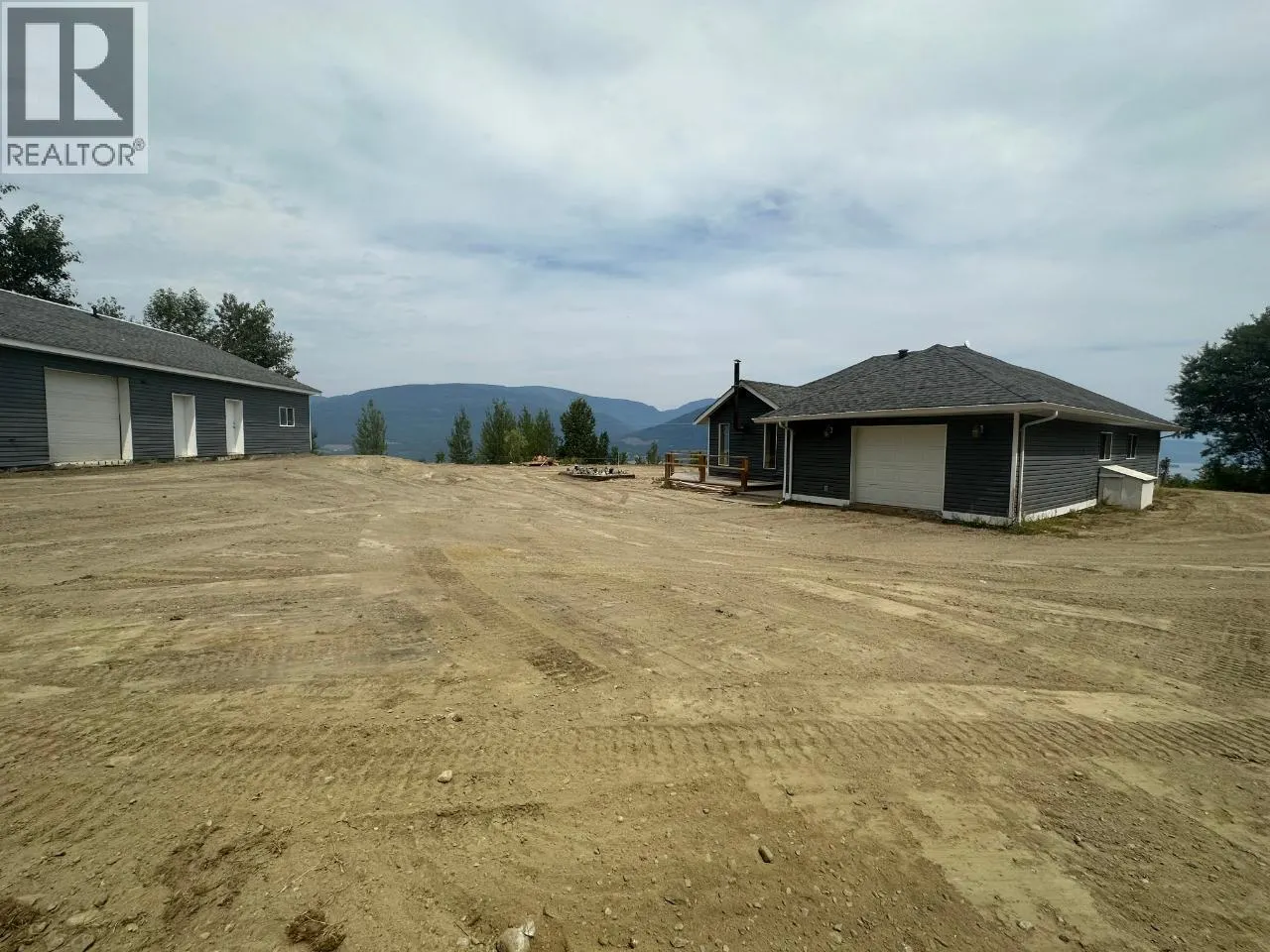 4652 Rose Crescent