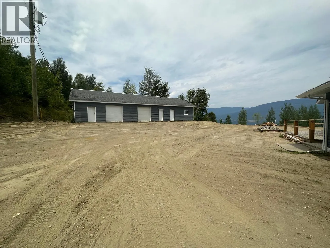 4652 Rose Crescent