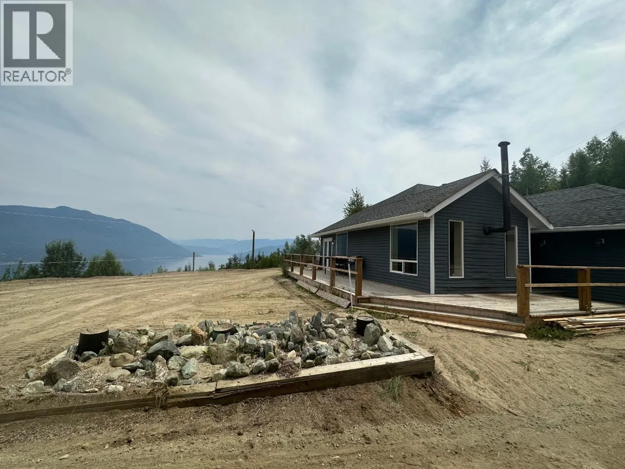 4652 Rose Crescent