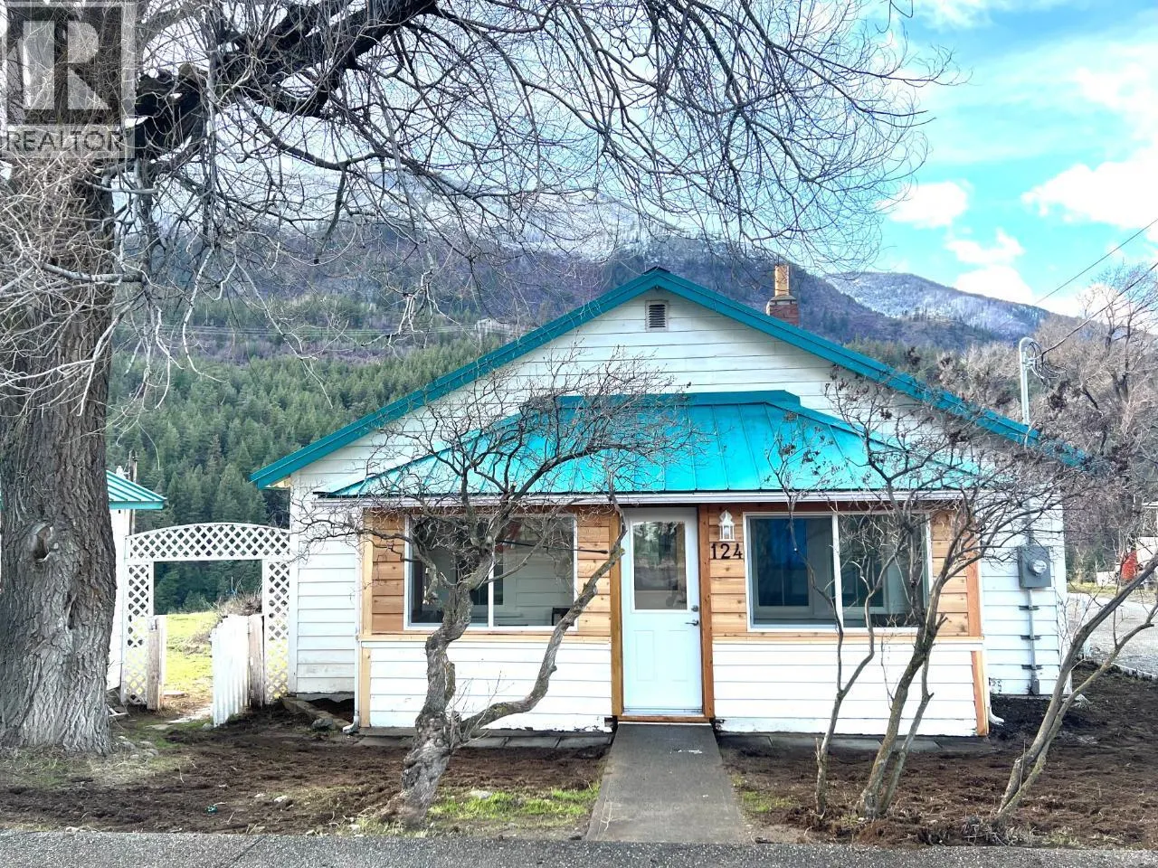 124 FRASER Street