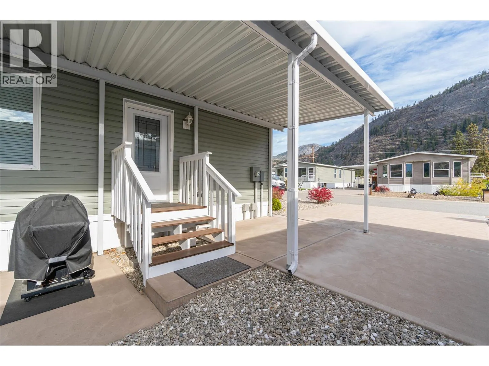 8598 HWY 97 Unit# 90